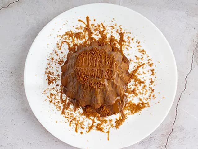 مولتن كيك نوتيلا مع لوتس