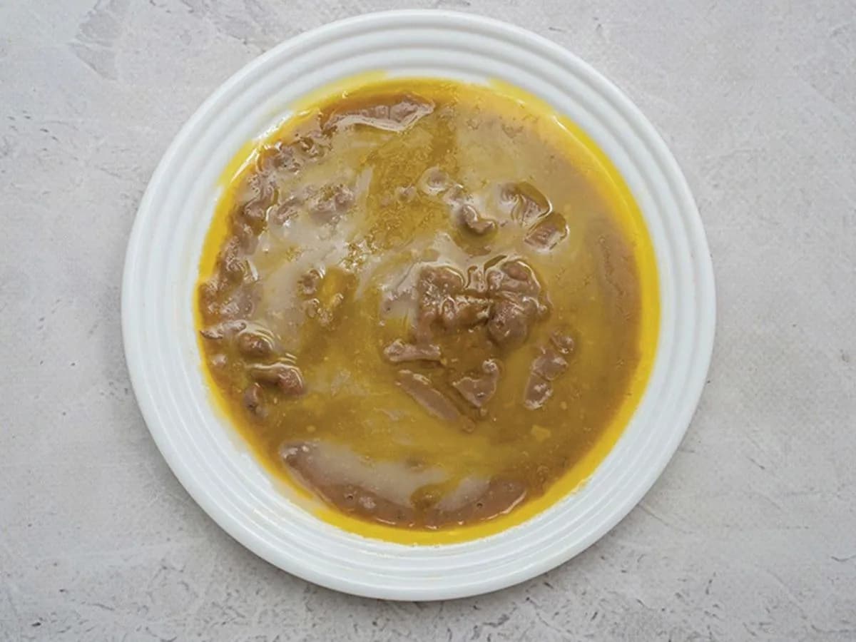 علبة فول زيت حار