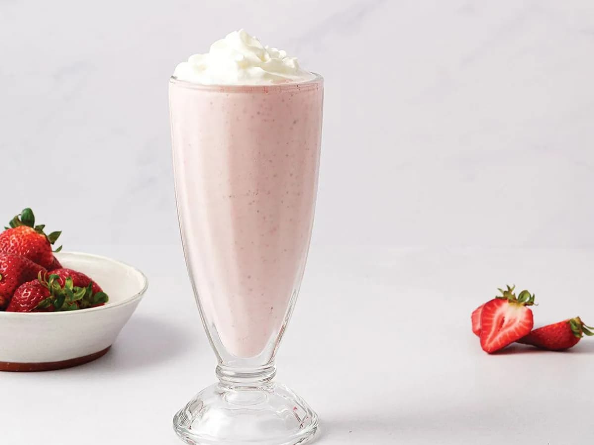 ميلك شيك فراولة