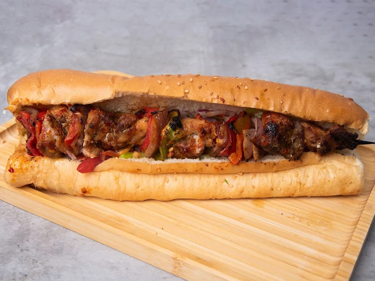 ساندوتش شيش طاووق