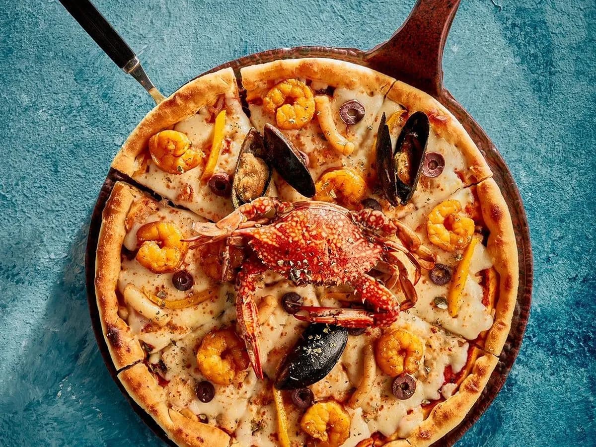 بيتزا سى فود صغيرة