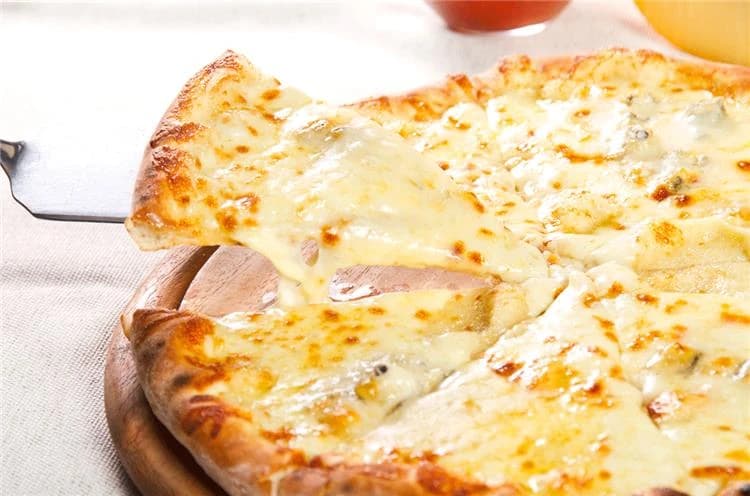 Mixed Cheese Pizza