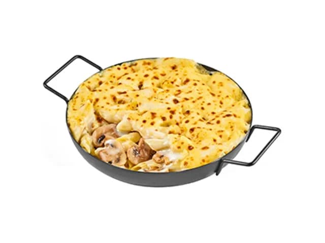 باستا صلصه بيضاء مع مشروم في الفرن