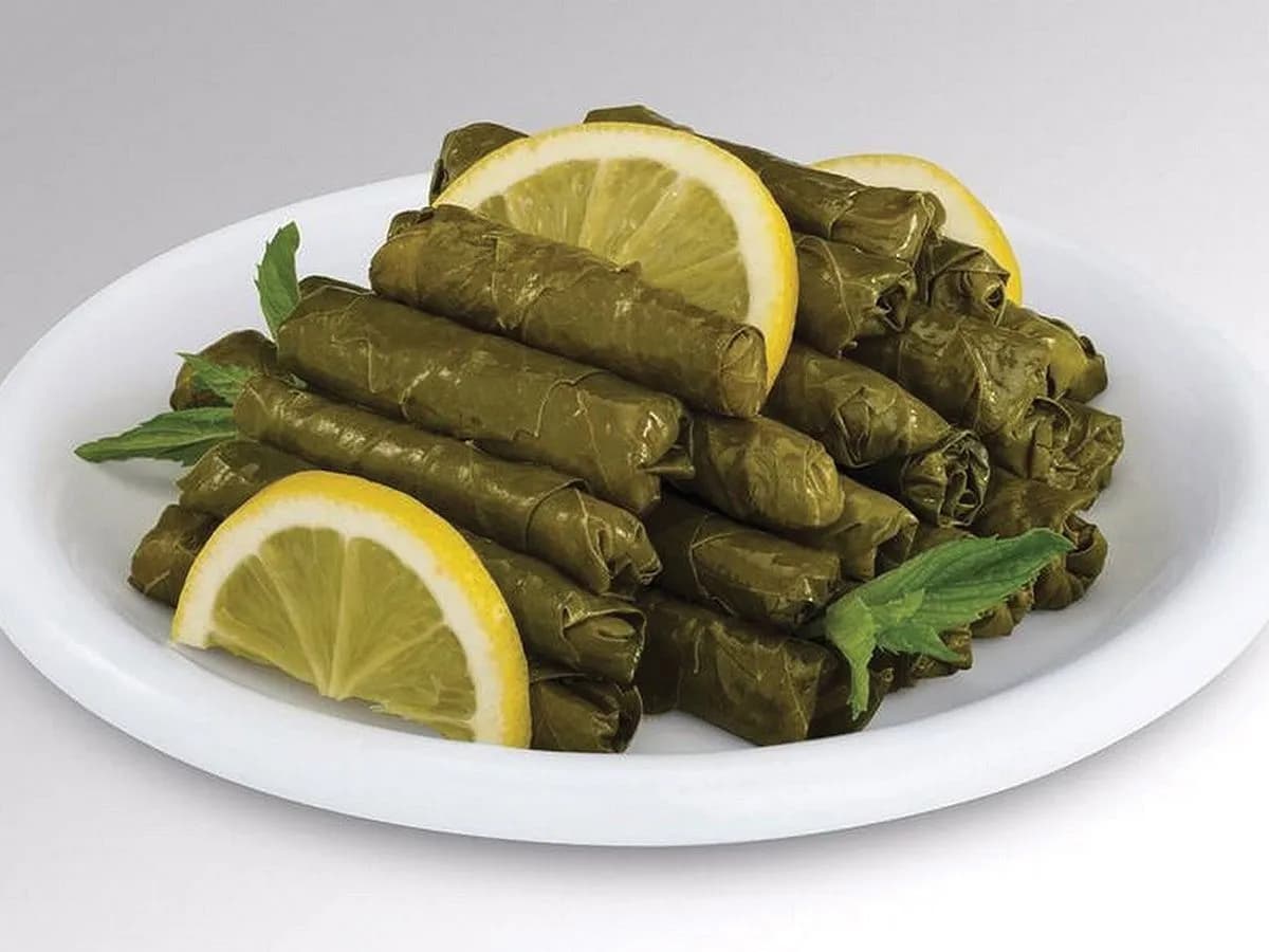 نص كيلو ورق عنب