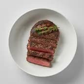 بيف فيليه بيبر مع 2 طبق جانبي