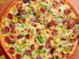 بيتزا شرقي مشكل لحوم