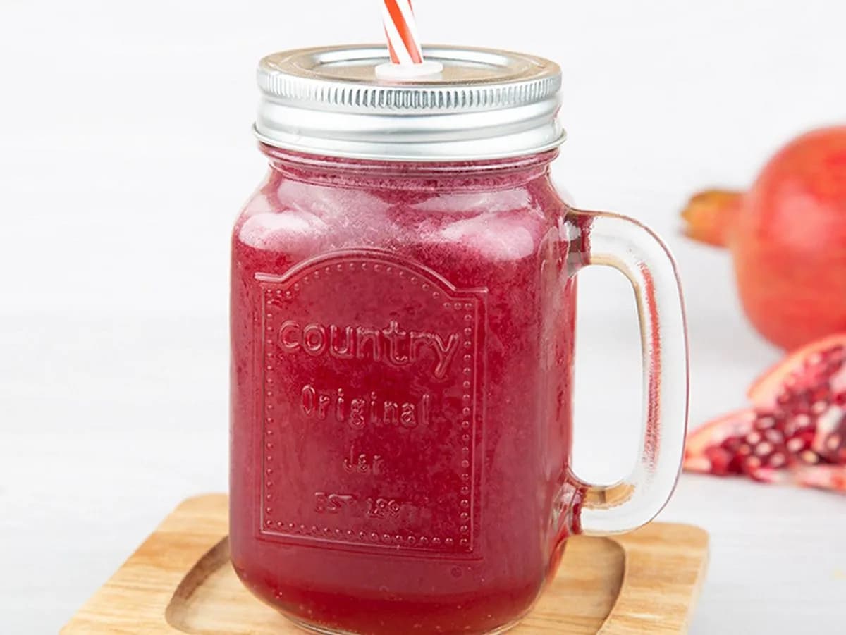 عصير رمان حب