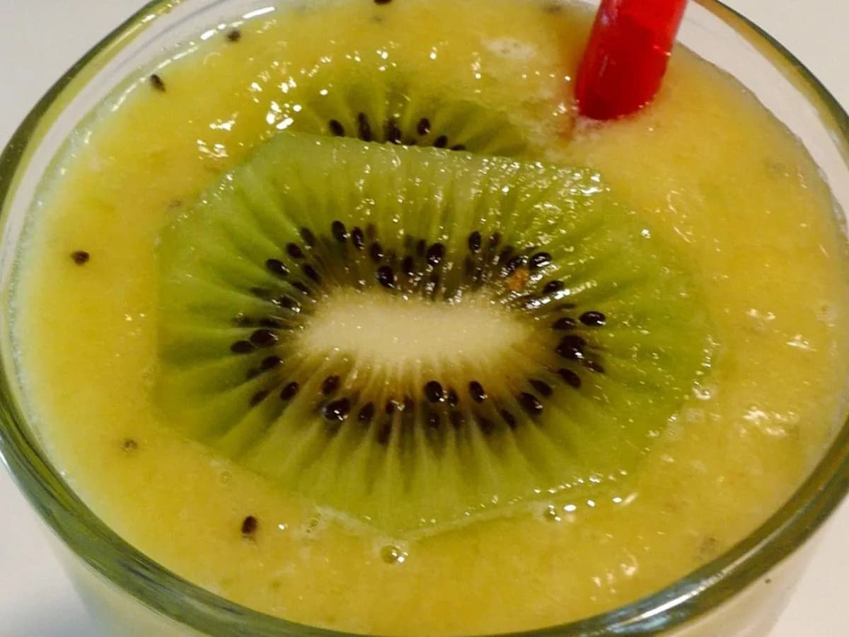 عصير كيوى لبن