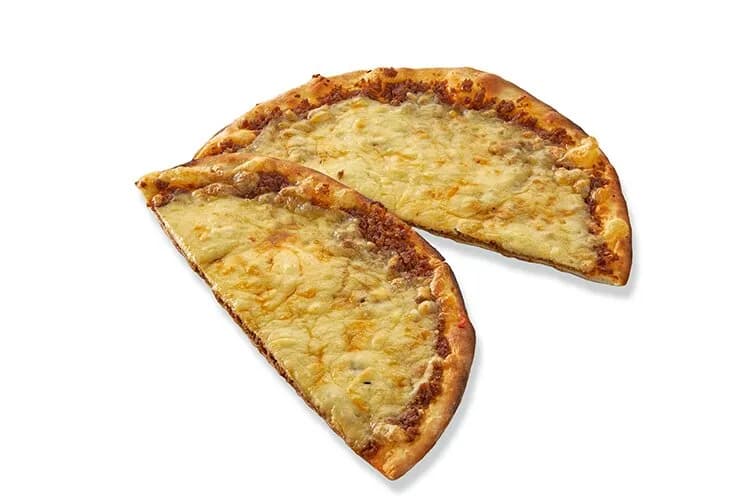 منقوشه سجق مع موزاريلا