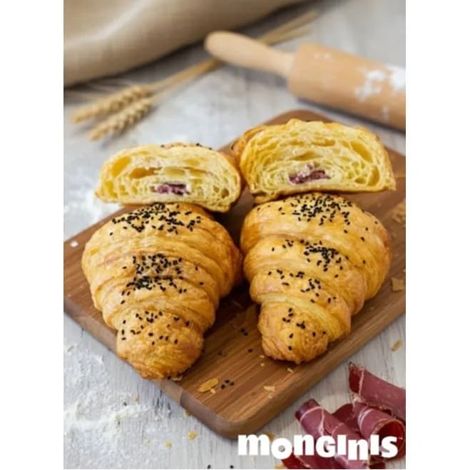 كرواسون بسطرمة