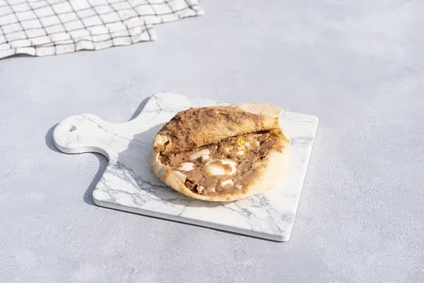 ساندوتش فول بيض مسلوق