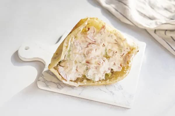 ساندوتش جبنه بالطماطم