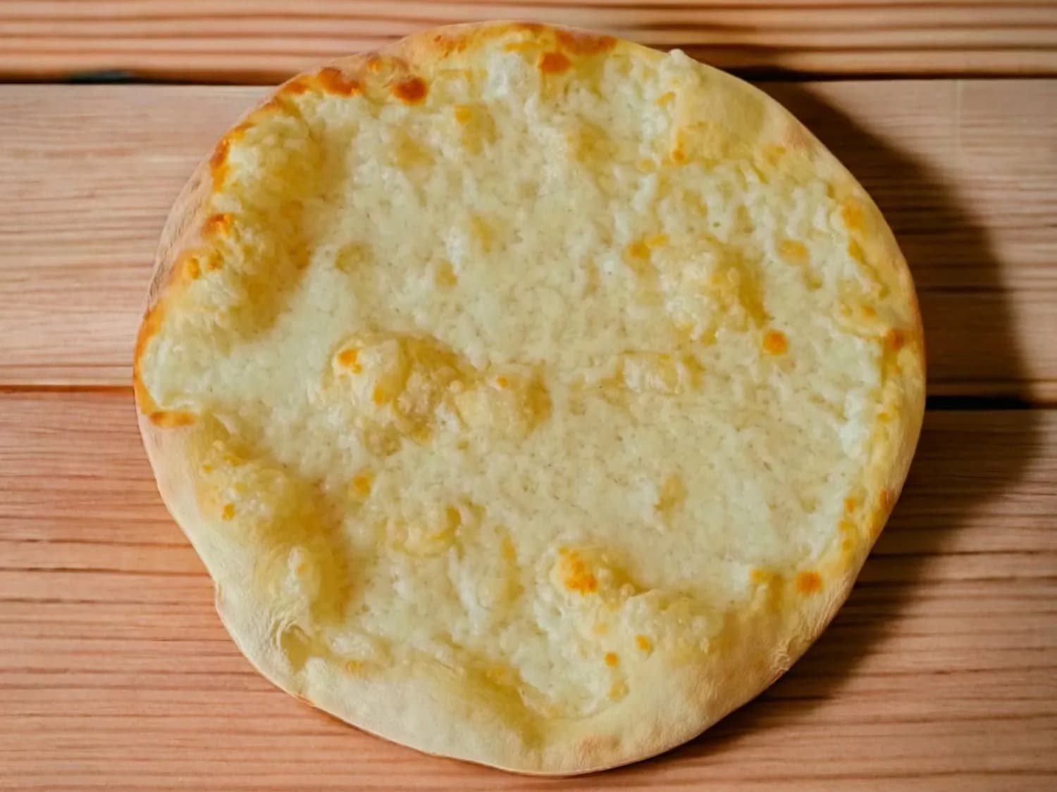 منقوشة جبنة بيضاء