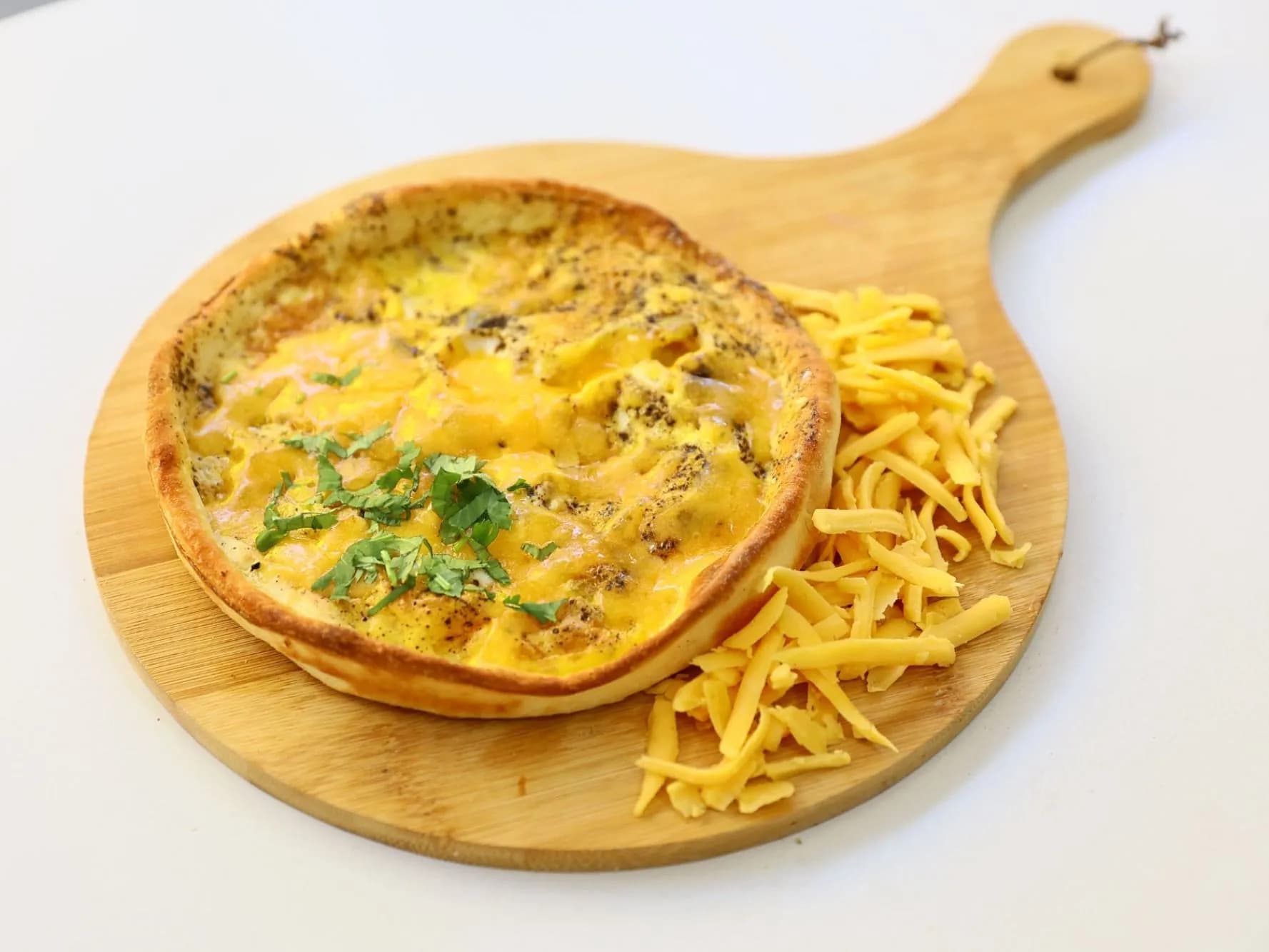 منقوشة جبنة صفراء