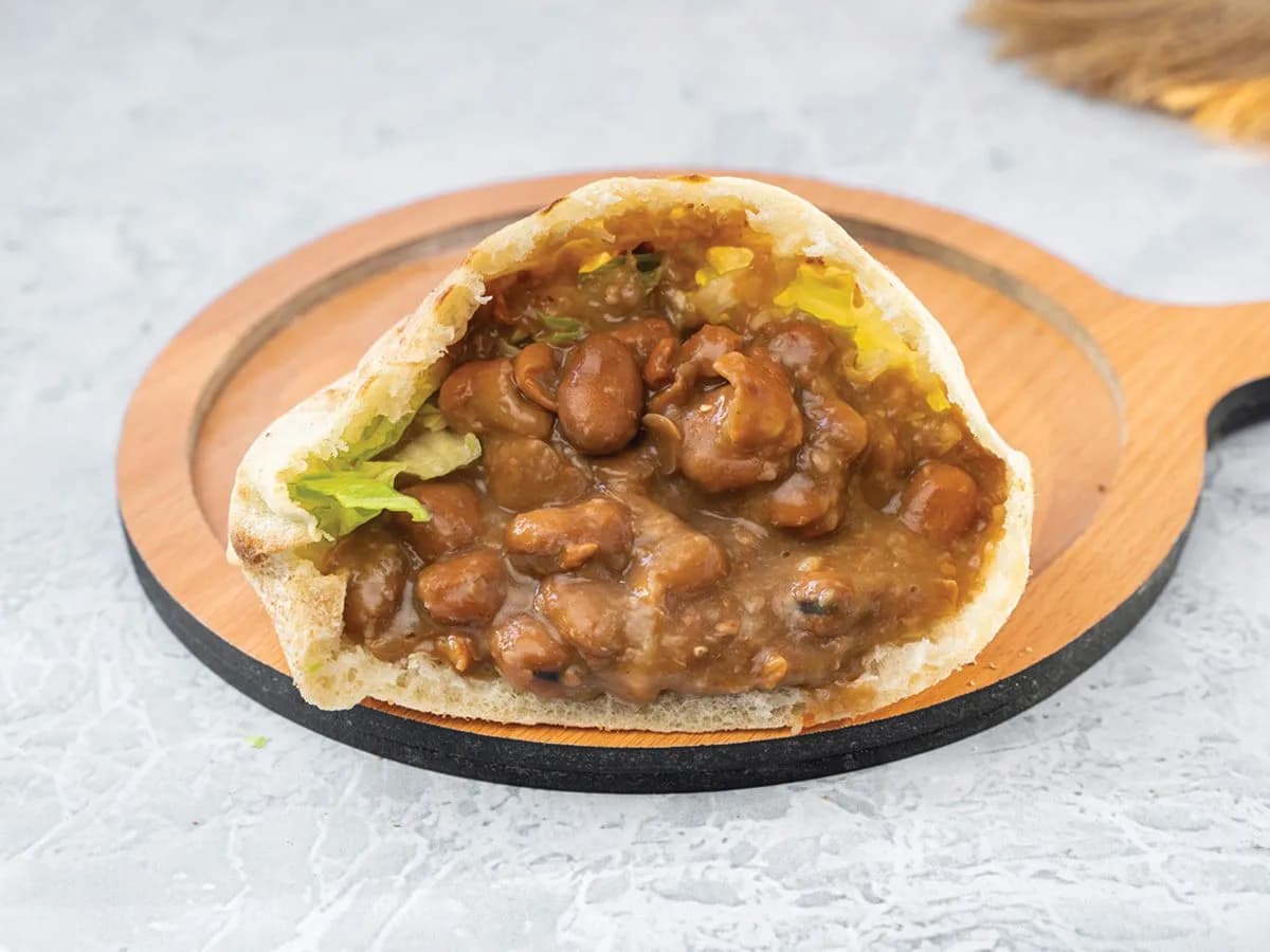 واحد فول + طعميه + بطاطس + مخلل (عيش شامى)