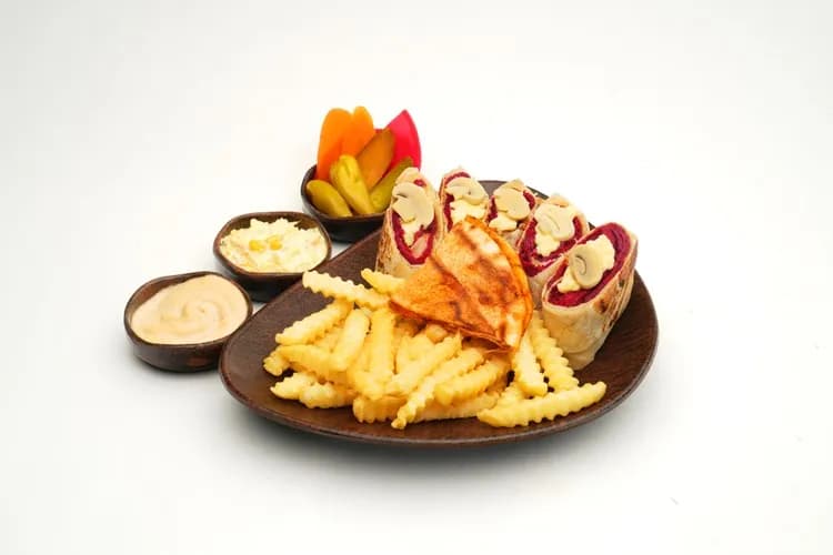 Arabic Sausage Shawarma Meal With Mushrooms And Mozzarella