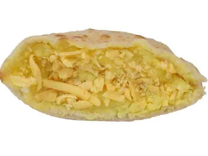 Sandwiches Fries with Roumy Cheese