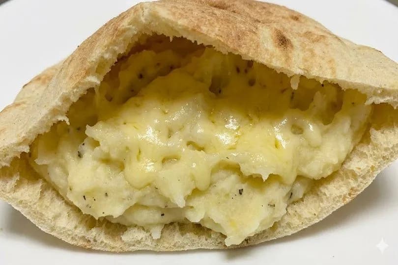 Sandwiches Mashed Potatoes with Roumy Cheese