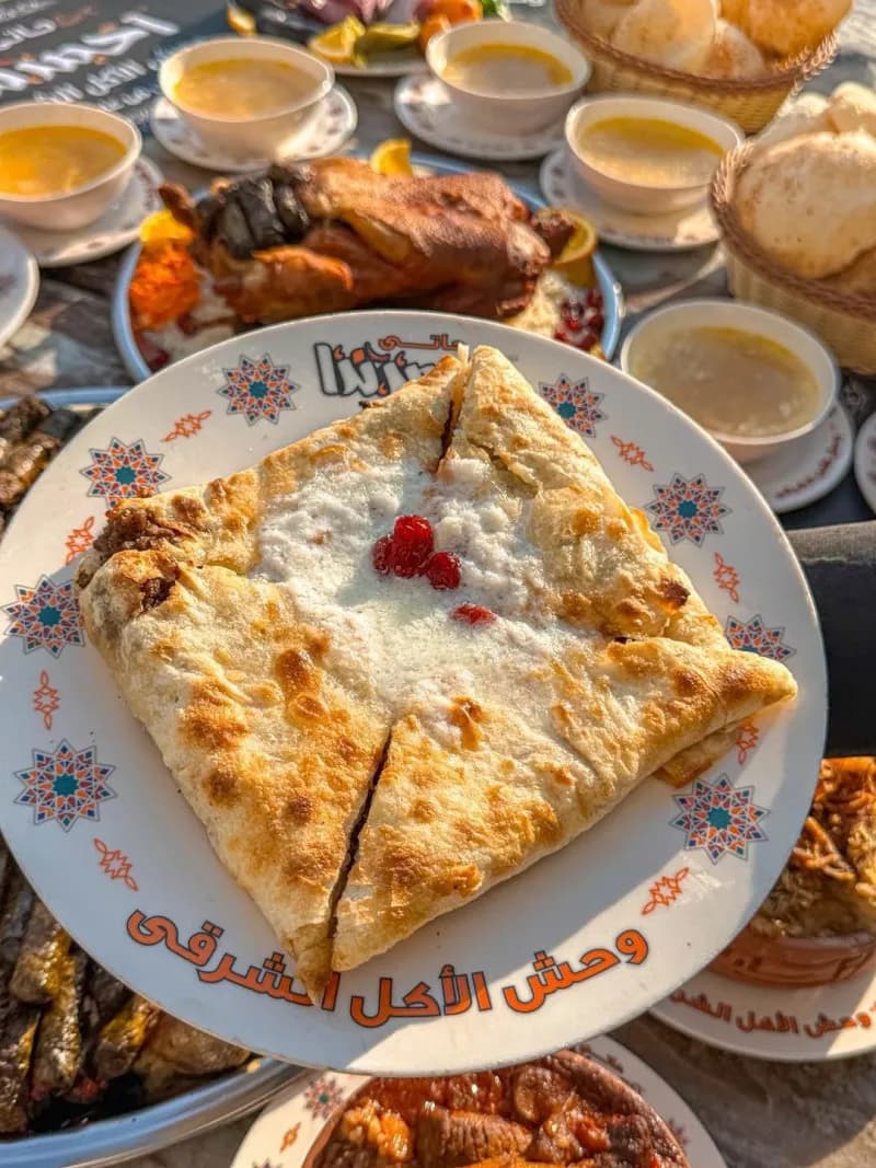 Meat and cream phyllo pastry