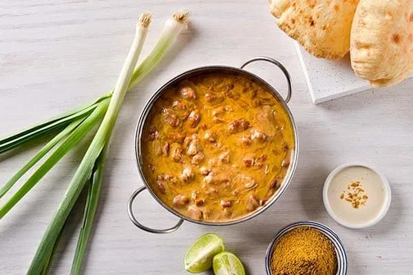 علبة فول بالزيت الحار