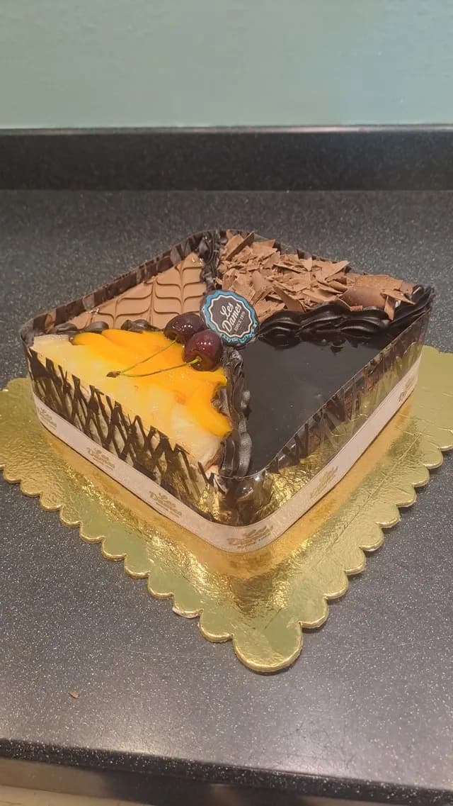 Seyami Four Season Torte