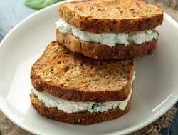 ساندوتش جبنة قريش