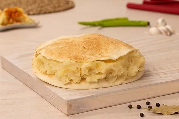 ساندوتش بطاطس بيوريه بالزبدة