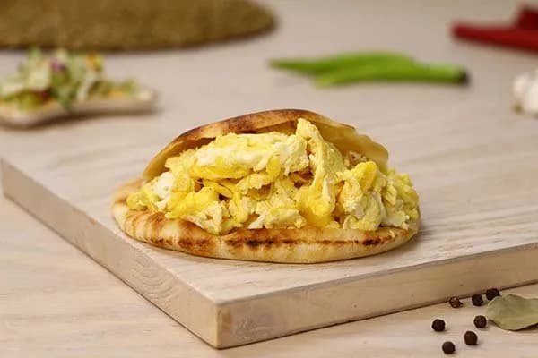 ساندوتش بيض مقلي