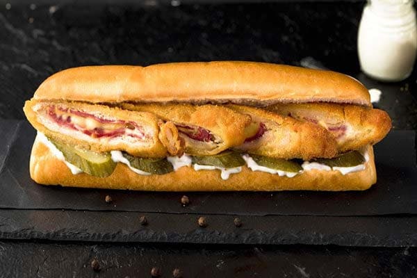 ساندوتش فراخ بانيه